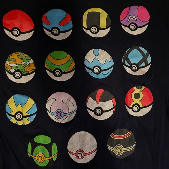 Large Pokémon pokeball shirt - Picture 2 of 2